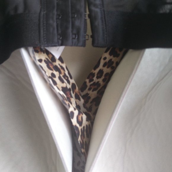 Deesee Leopard Bra 46D - Picture 9 of 9